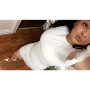 Meet your Posher, Raquel